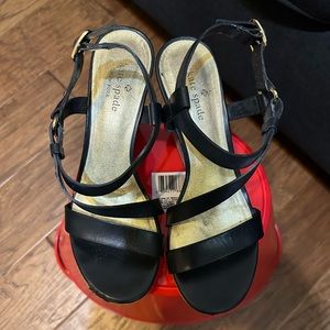 Kate Spade Wedge 7.5